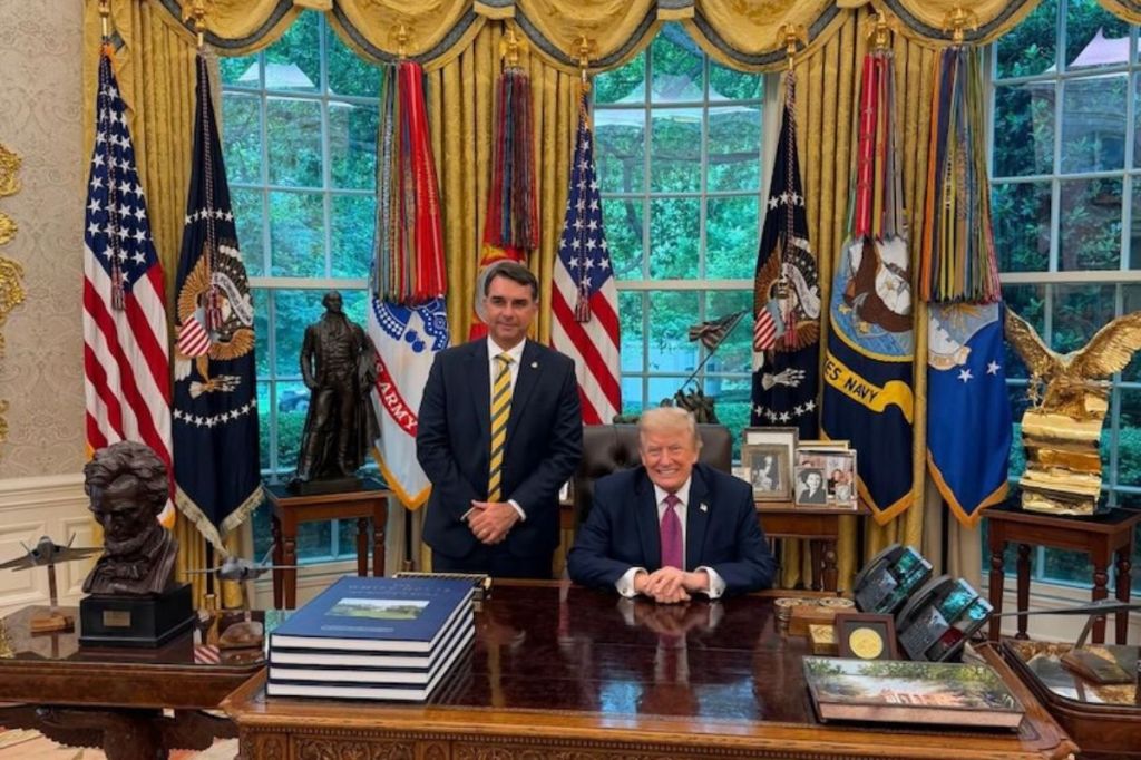 Flávio Bolsonaro e Donald Trump. Foto: Reprodução/Internet