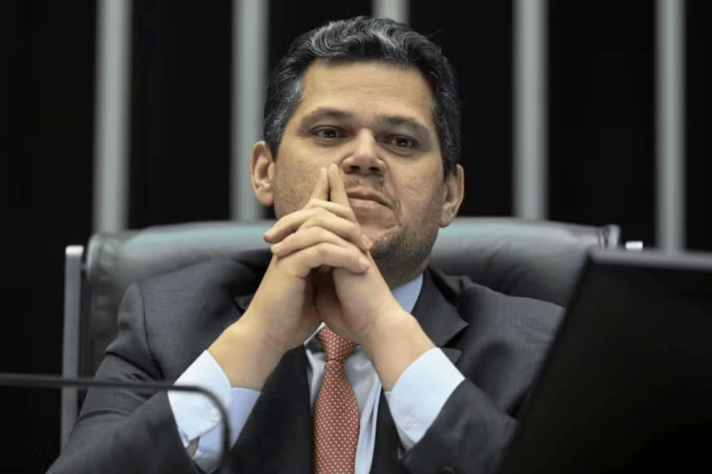 Davi Alcolumbre deve concluir 6×1 após eleições